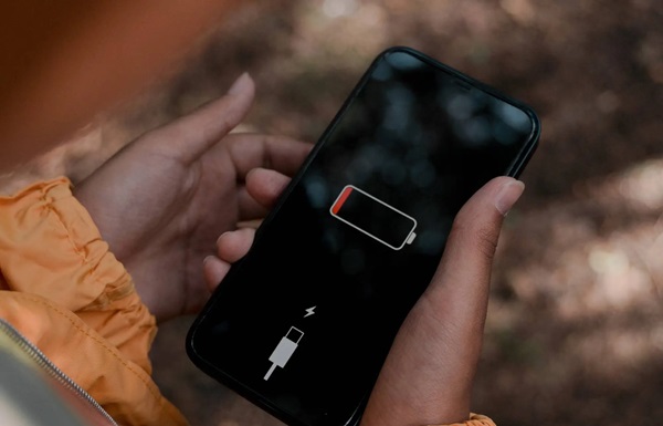  Why Is My Phone Too Low to Charge?